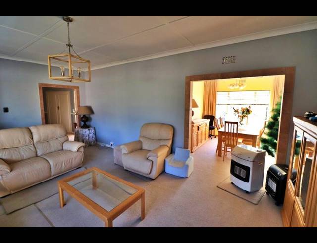 3 BEDROOM HOUSE FOR SALE IN DAWNVIEW
